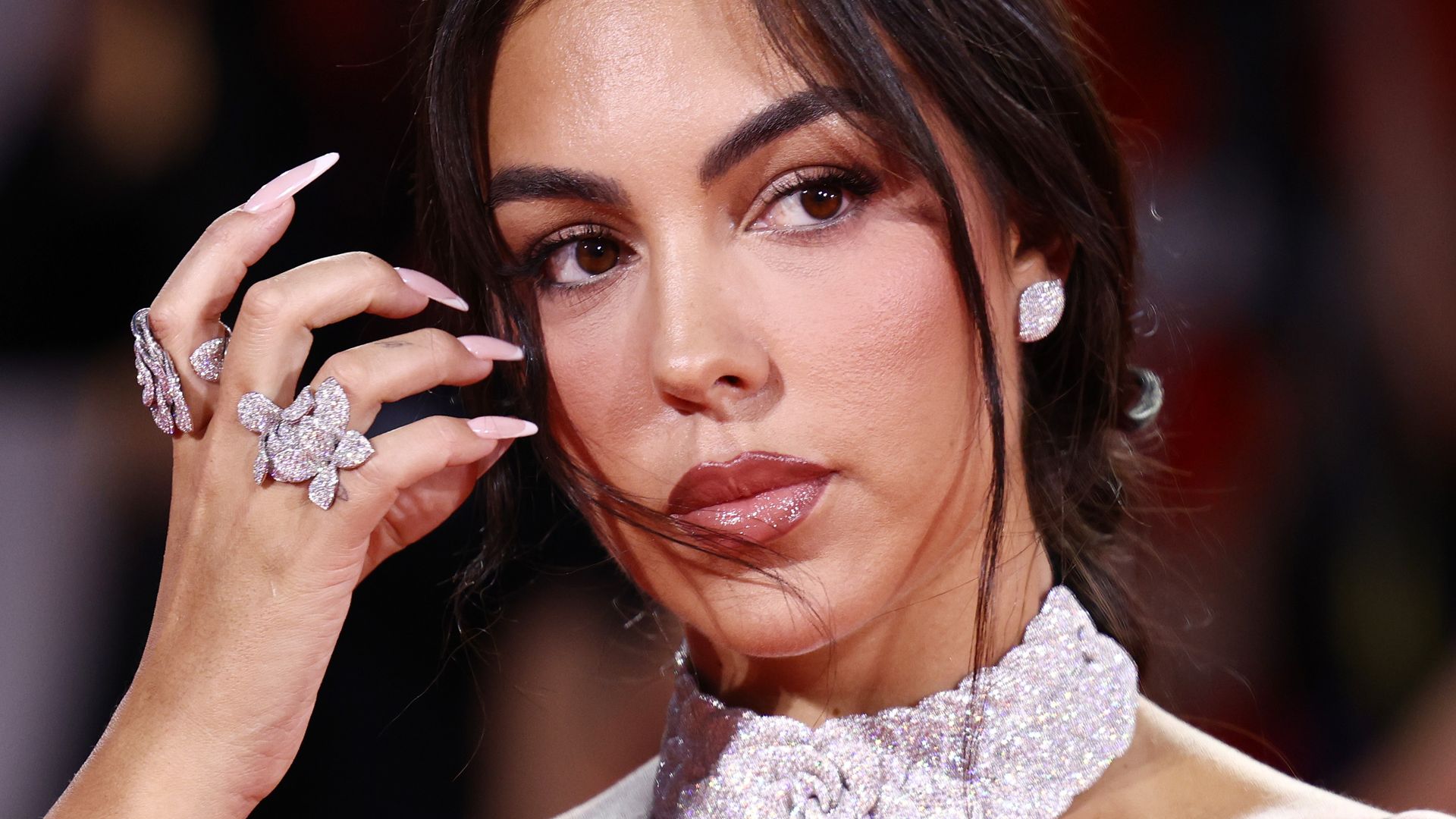 Georgina Rodríguez muestra cómo reafirma la fe en su pequeña Bella Esmeralda