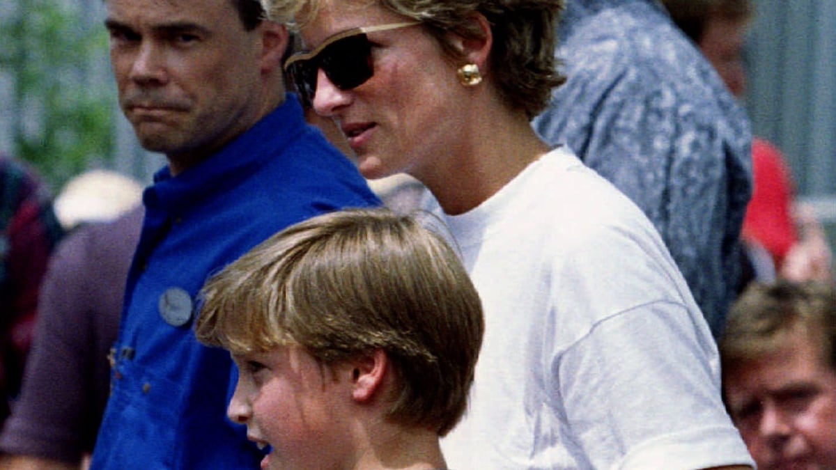 https://www.hola.com/us/horizon/landscape/bd5d8b567286-1993-08-25t120000z397998793pbeahunjweyrtrmadp2royals.jpg?im=Resize=(1200)