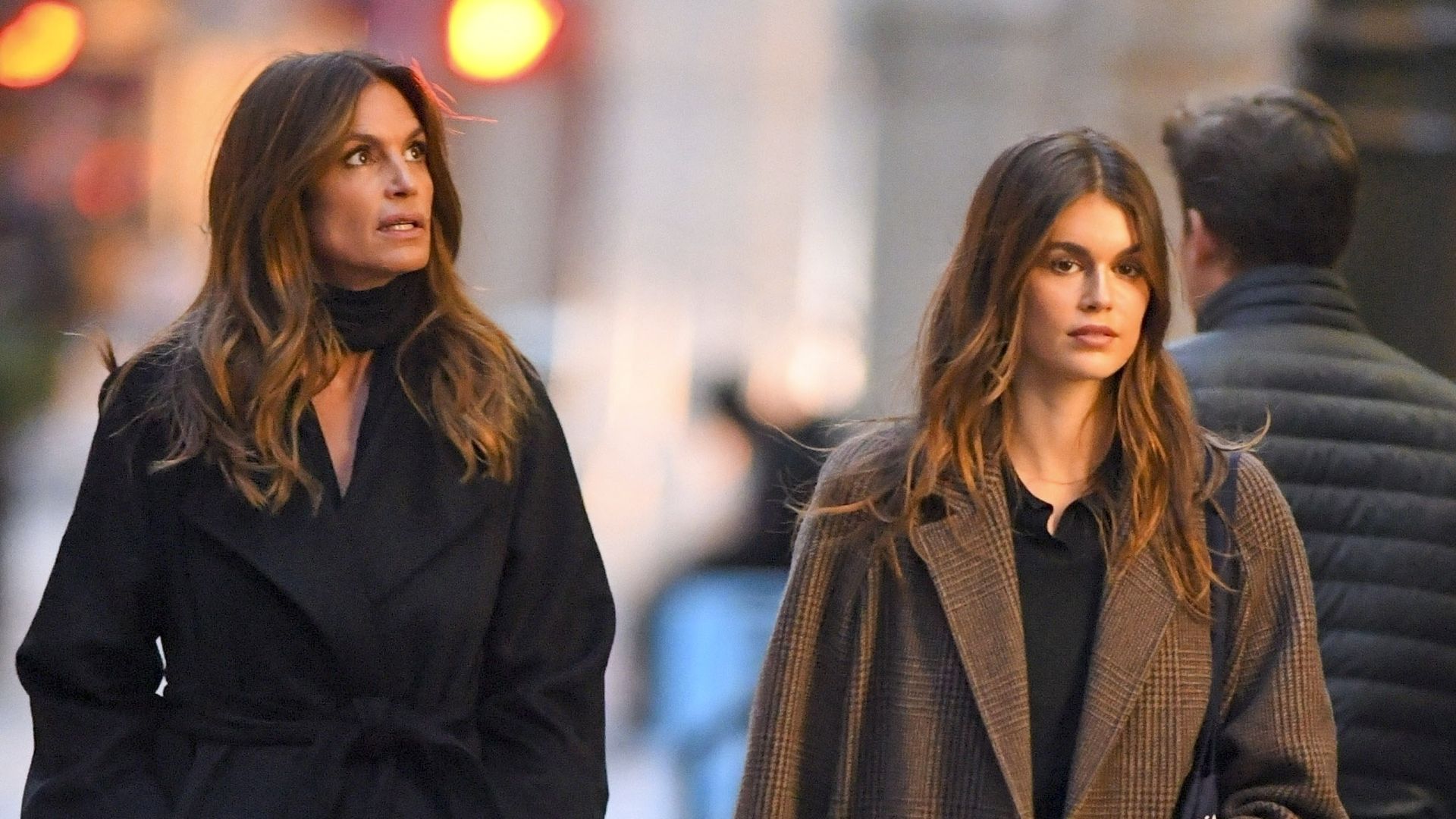 Celebrity moms who love to color coordinate their outfits with their daughters