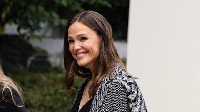 Jennifer Garner wears Dior outside the Dior show during Womenswear Spring/Summer 2025 as part of Paris Fashion Week on September 24, 2024 in Paris, France. (Photo by Kirstin Sinclair/Getty Images)