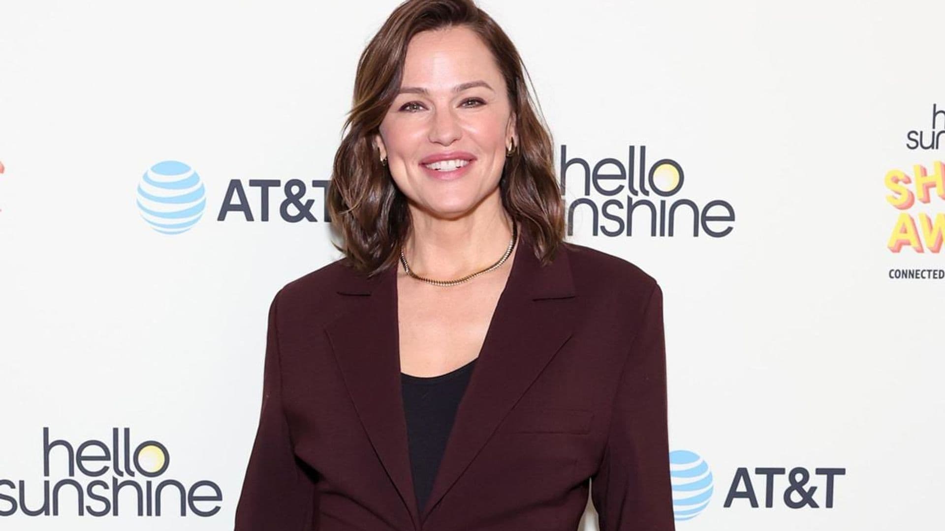 Jennifer Garner shows off her dance skills in hilarious video: ‘Pretty impressive’