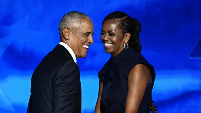Former US President Barack Obama arrives onstage after his wife and former First Lady Michelle Obama introduced him on the second day of the Democratic National Convention (DNC) at the United Center in Chicago, Illinois, on August 20, 2024. 