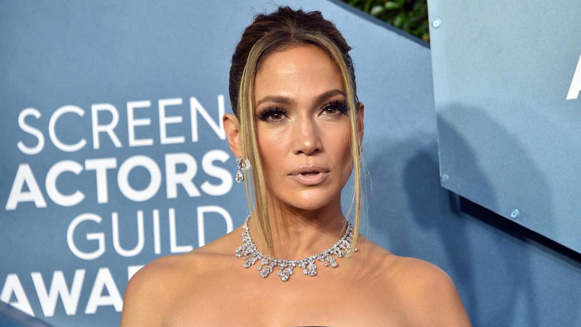 Jennifer Lopez wore over $9 million worth of jewels at the SAG Awards