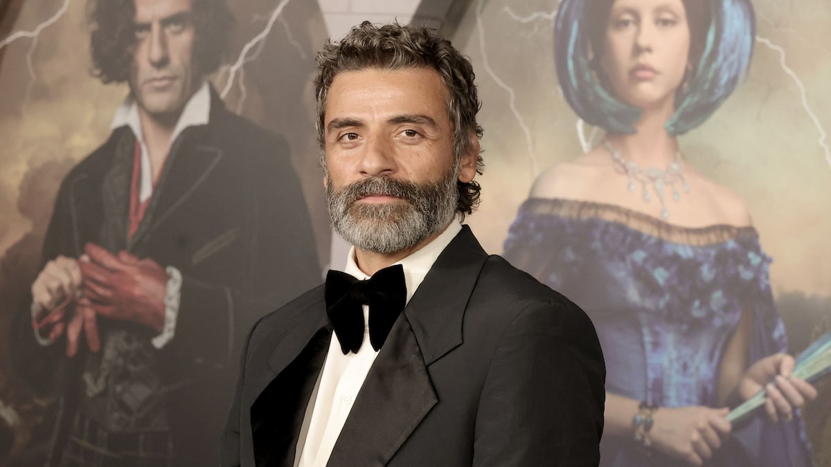 https://www.hola.com/us/horizon/landscape/c250be30d7b5-los-angeles-california-oscar-isaac-arrives-at-the-los-angeles-premiere-of-netfli.jpg?im=Resize=(1200)