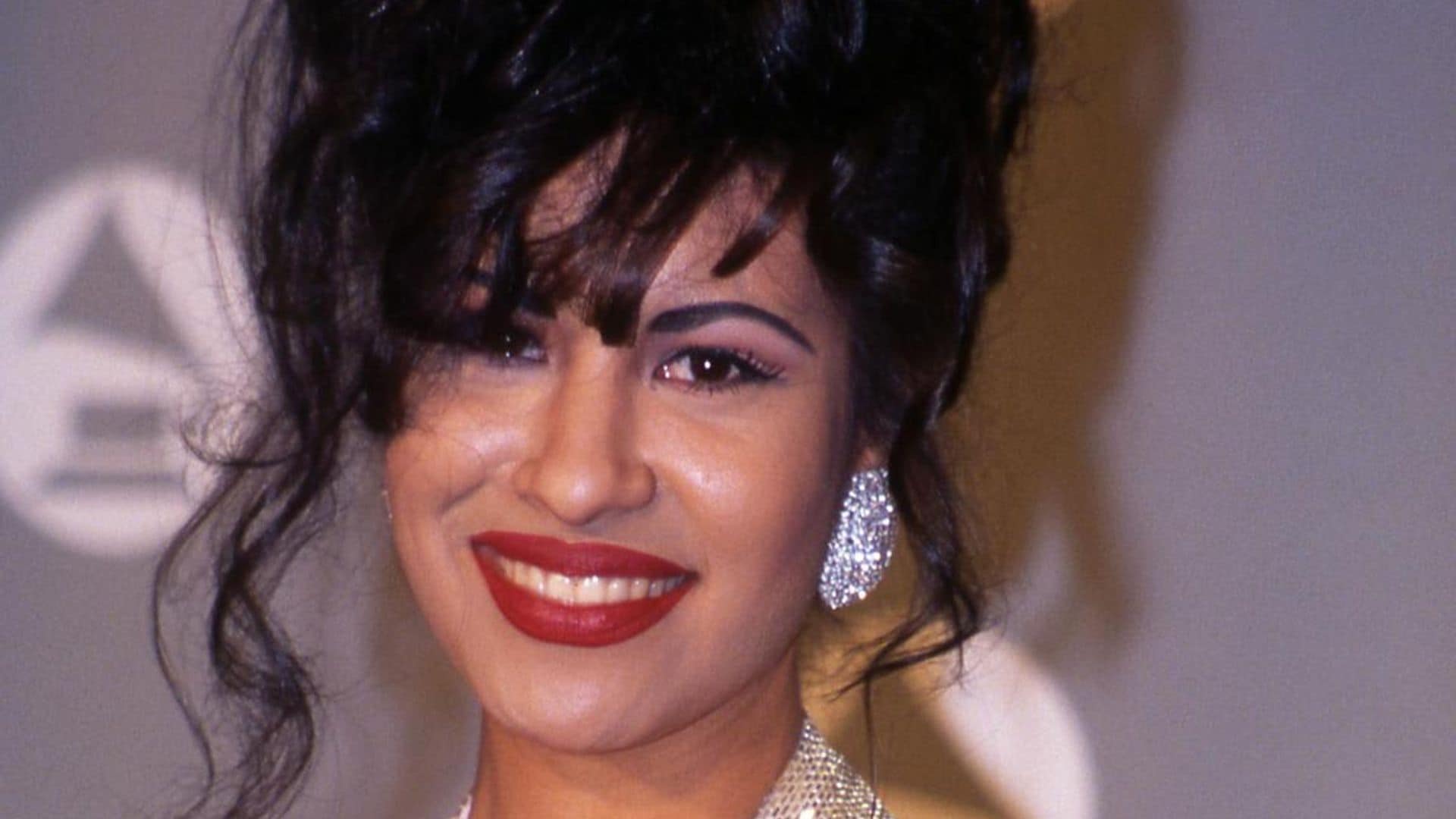 5 hair trends Selena Quintanilla inspired in the 90s