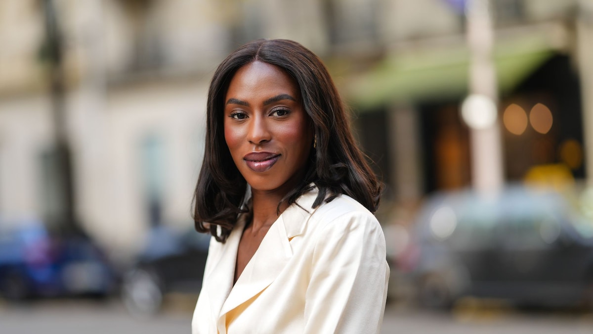 https://www.hola.com/us/horizon/landscape/c331949de055-paris-france-dafa-traore-wears-a-white-satin-jacket-from-shona-joy-during-a-stre.jpg?im=Resize=(1200)