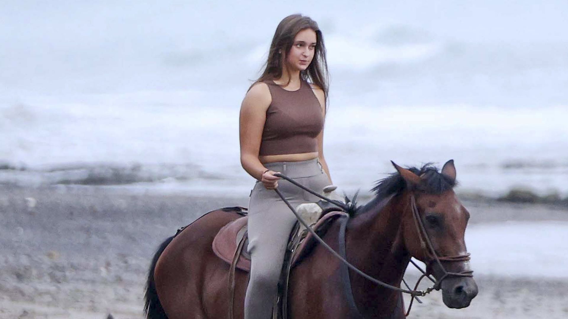 Ivanka Trump’s daughter Arabella goes hands-free during breathtaking horseback ride
