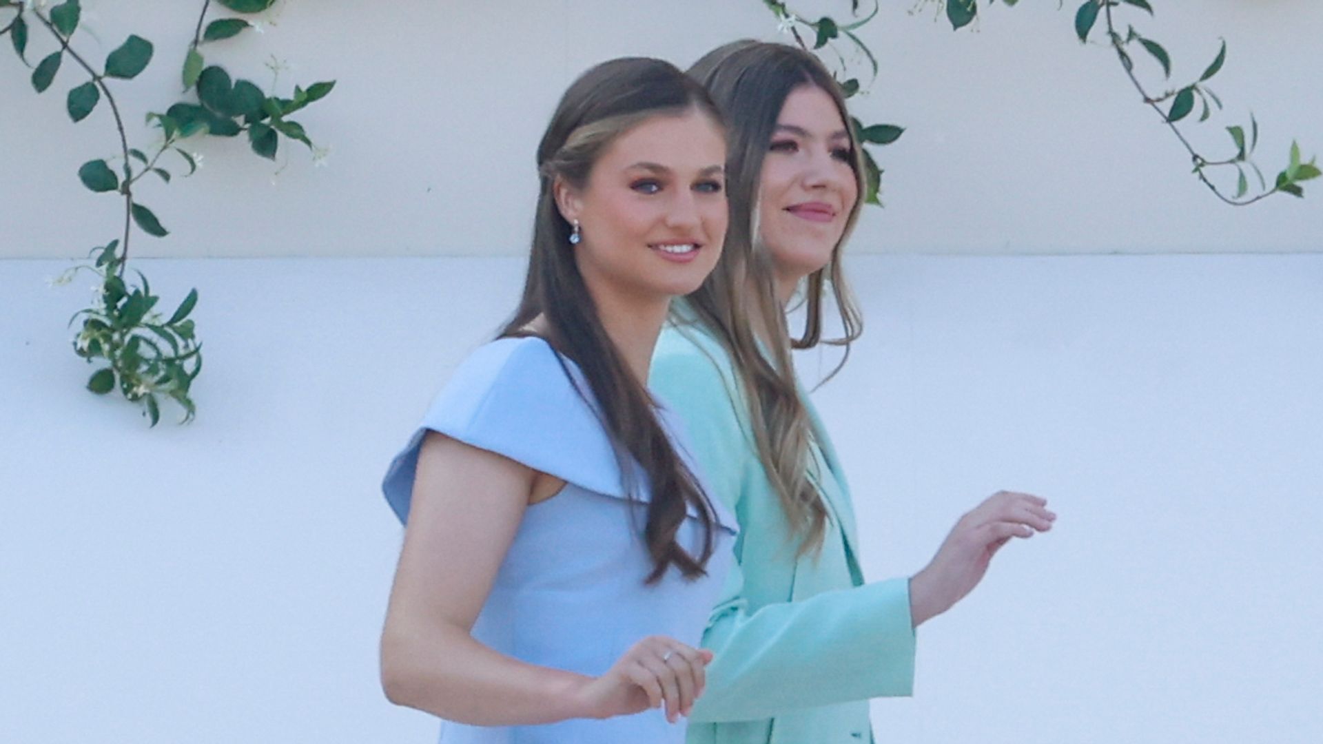 Leonor's pastel blue look subtly echoed the tie worn by King Felipe VI, creating a coordinated visual moment between father and daughter.