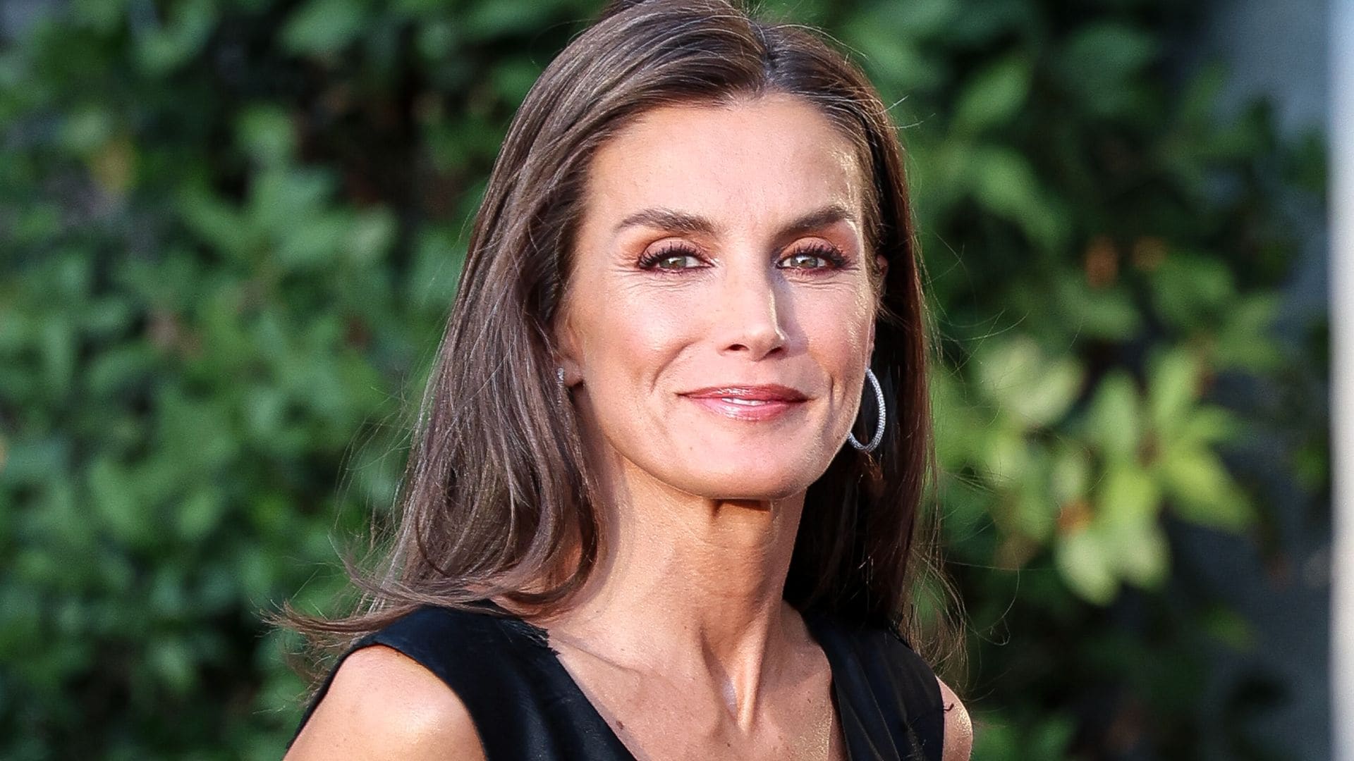 Queen Letizia revives her signature red suit with a chic floral twist in Rome
