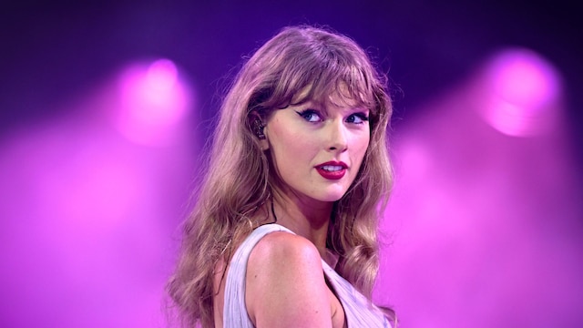 Taylor Swift broke a record at the Billboard Awards