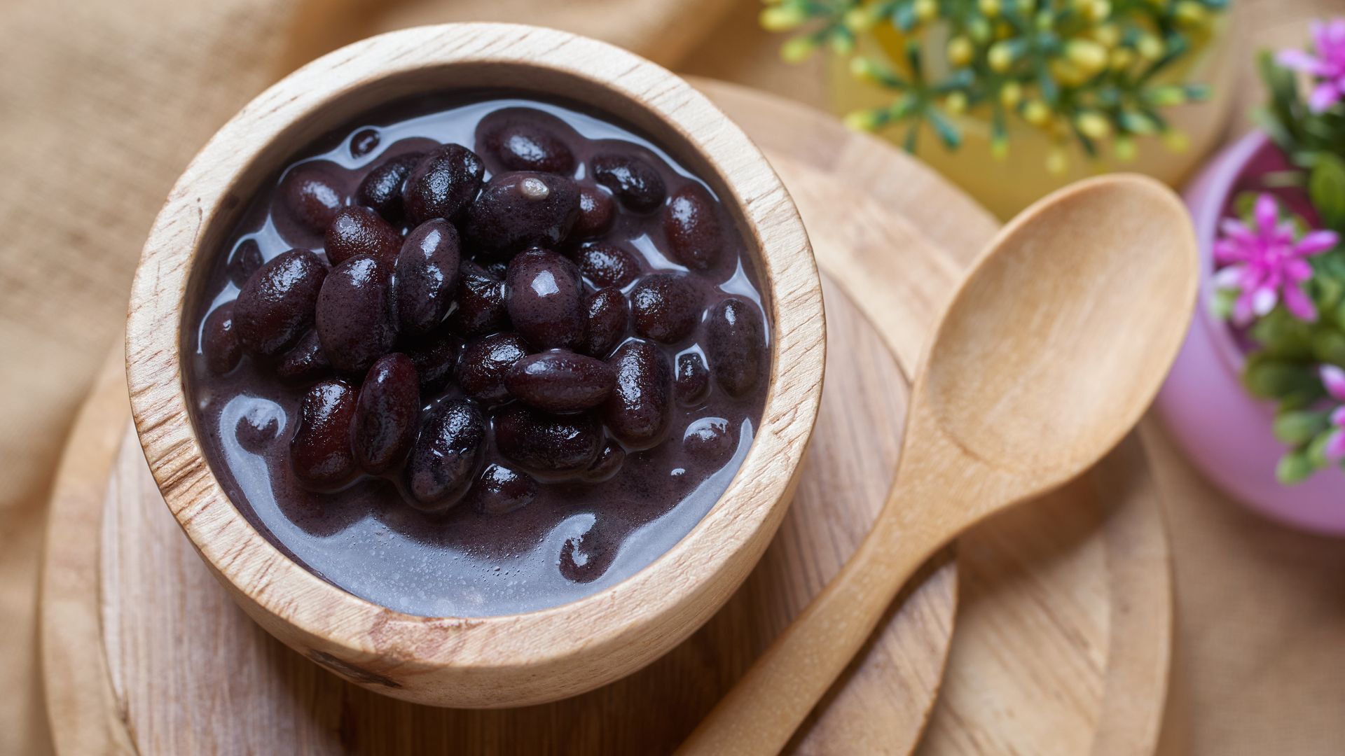 How to make authentic Cuban black beans (frijoles negros)