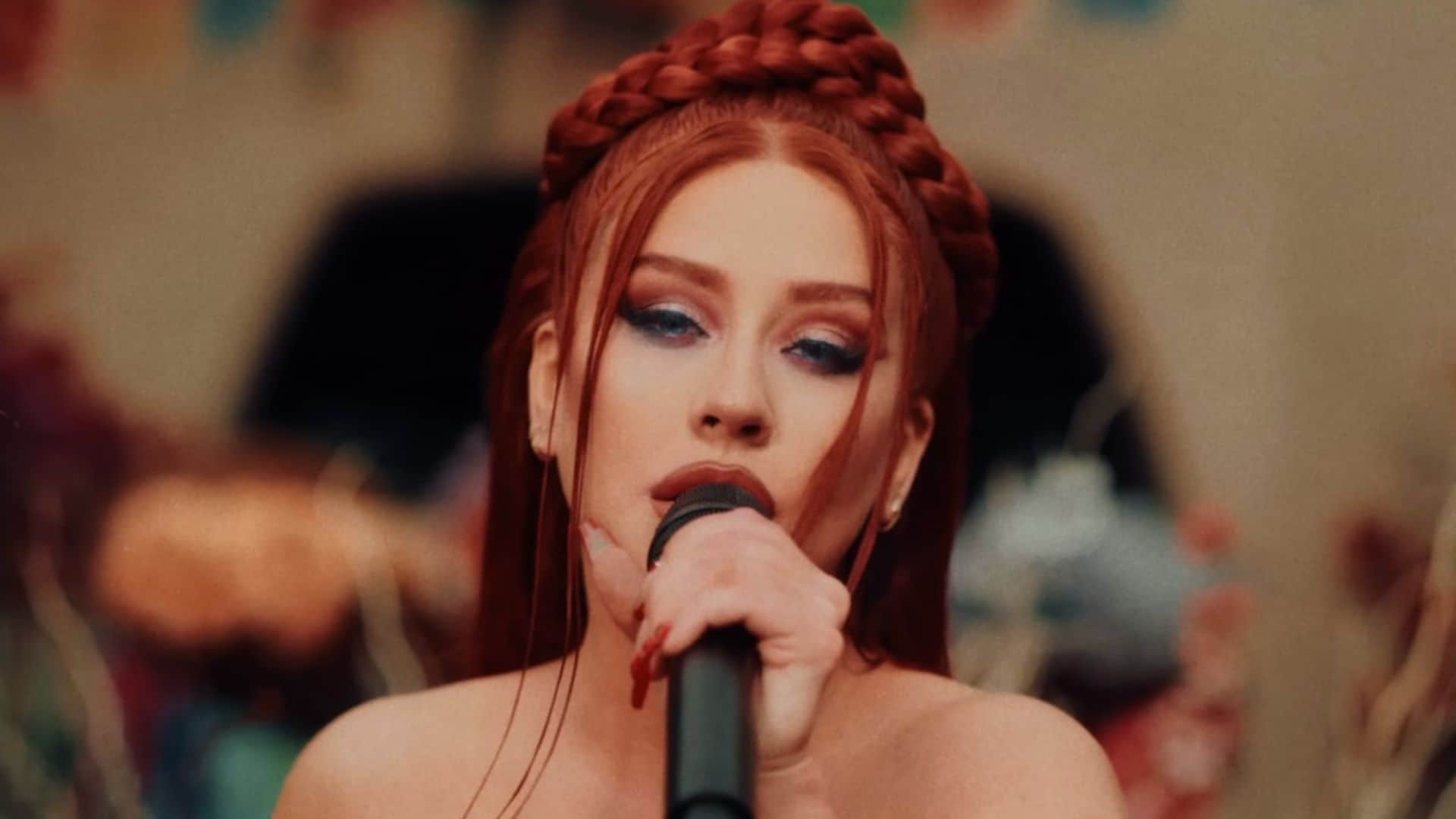 Christina Aguilera premieres the official music video of ‘La Reina’ surrounded by vibrant colors and Mexican staples