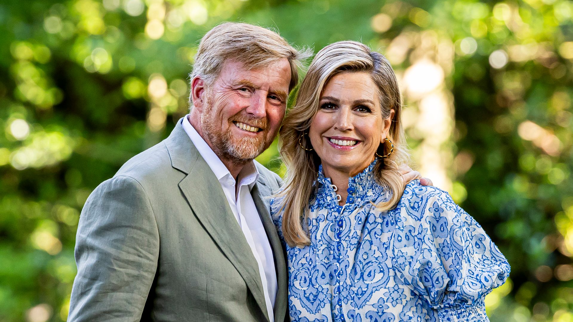 King Willem-Alexander and Queen M&aacute;xima of the Netherlands let loose at Lady  Gaga's concert in Amsterdam