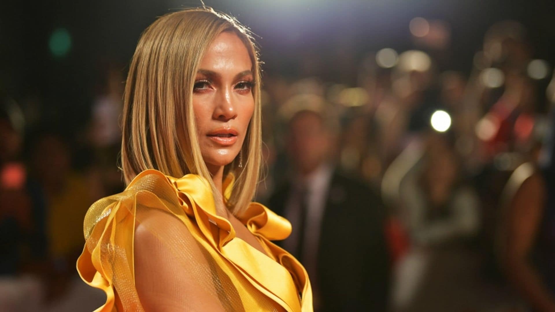 Jennifer Lopez goes blonde in epic 'Hustlers' premiere style and our jaws have dropped