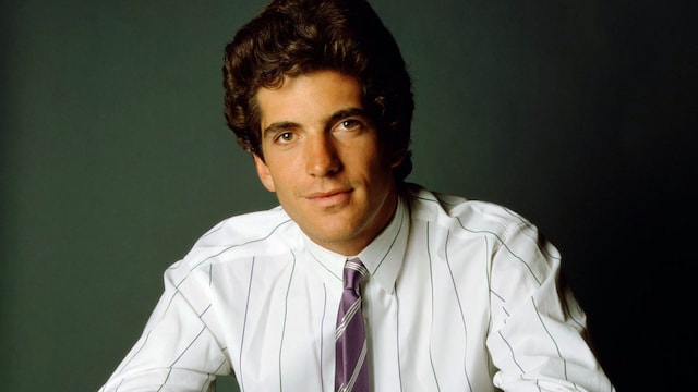 Princesses' mom had 'like a schoolgirl crush' on John F. Kennedy Jr.: Report