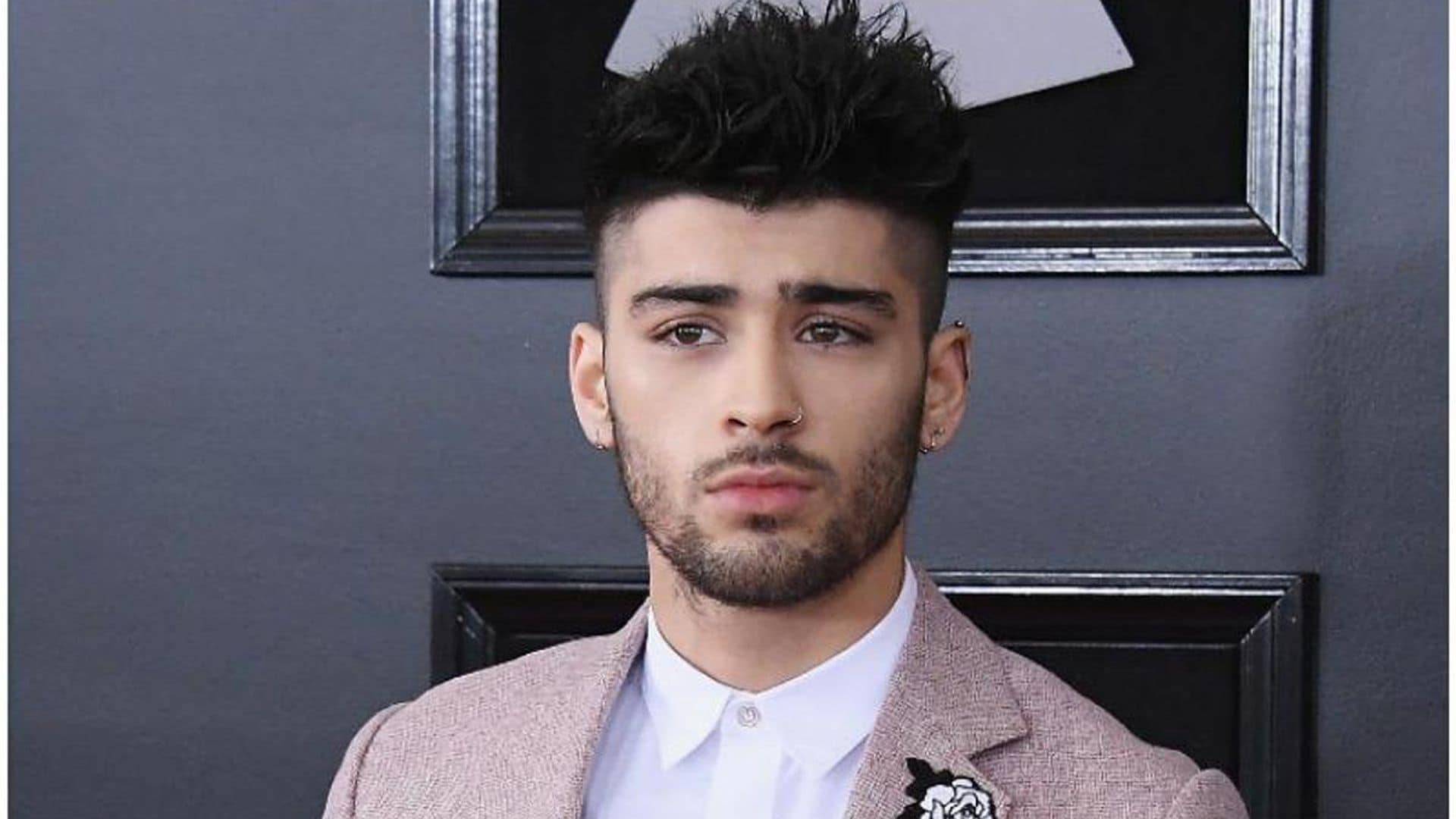 Zayn Malik debuts pink hair in new selfie
