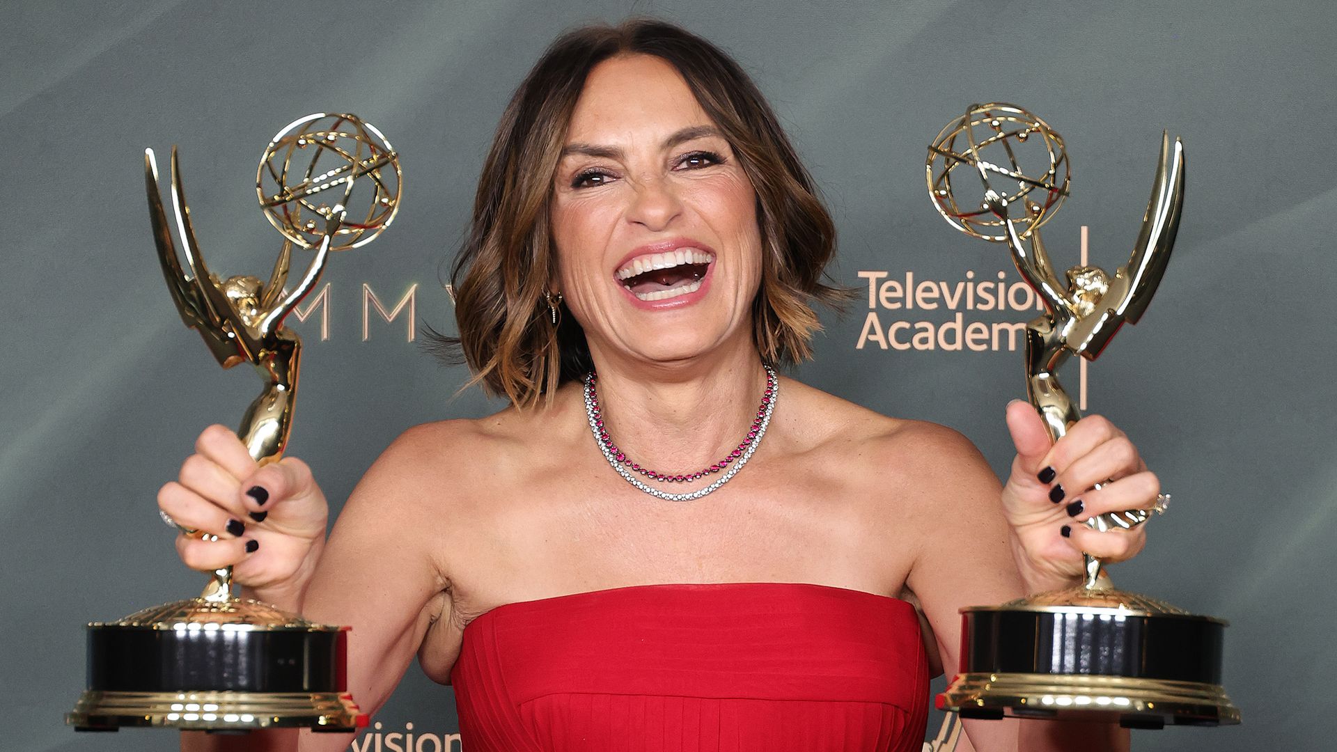 LOS ANGELES, CALIFORNIA - SEPTEMBER 05: Mariska Hargitay, winner of the Outstanding Documentary Or Nonfiction Special award for "My Mom Jayne: A Film By Mariska Hargitay" poses during the 2026 Creative Arts Emmy Awards  at Peacock Theater on September 05, 2026 in Los Angeles, California. (Photo by Scott Kirkland/FXX via Getty Images) 