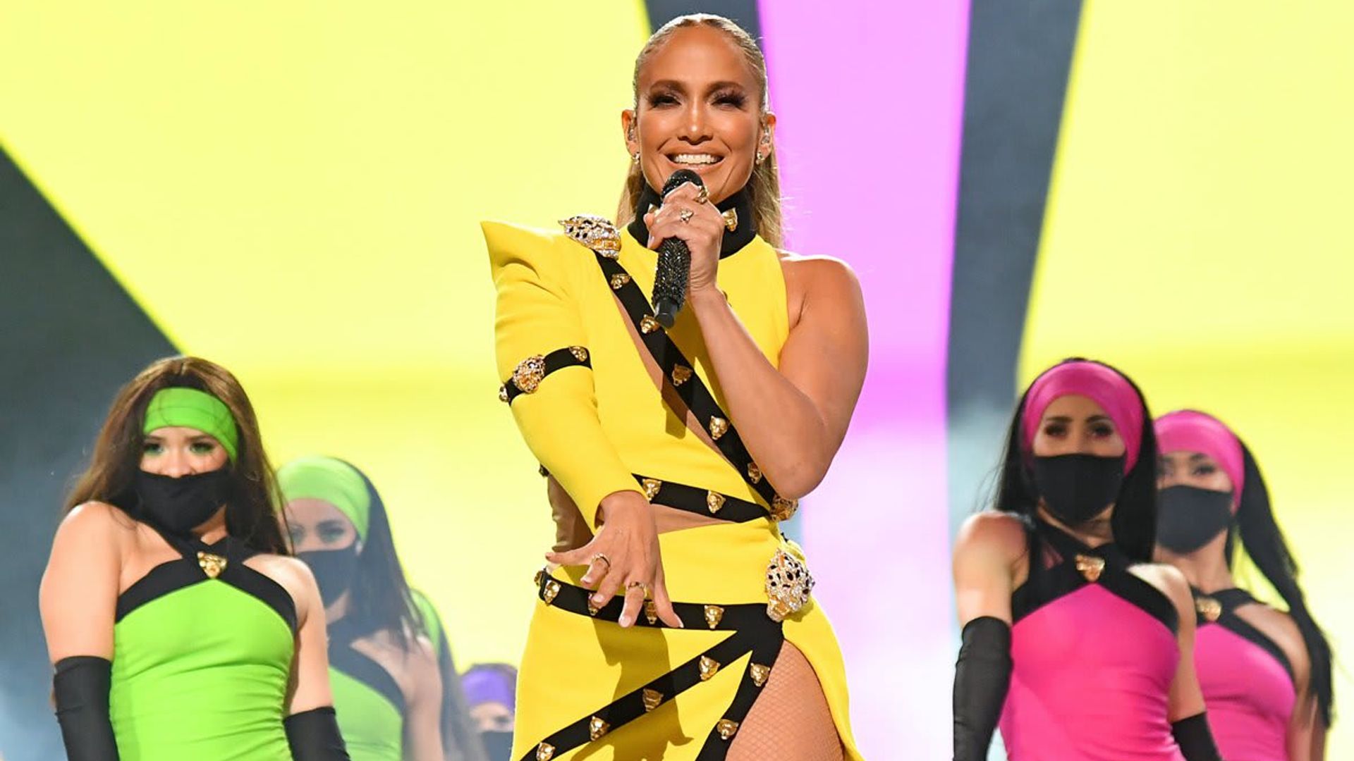 Jennifer Lopez looks stunning for dinner with daughter Emme