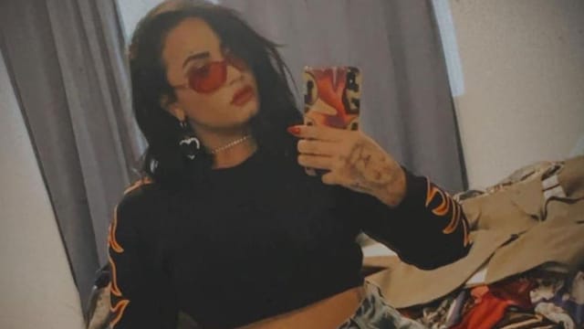 Demi Lovato shares pile of clothes on her bed