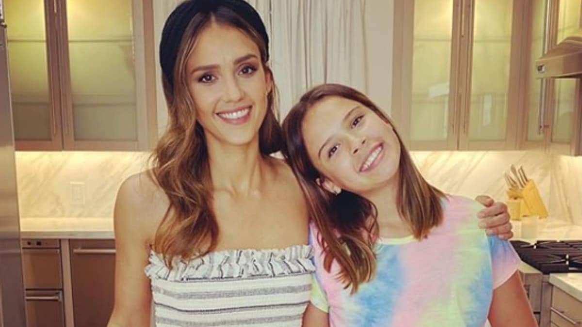 Jessica Alba’s eldest daughter is taller than her!