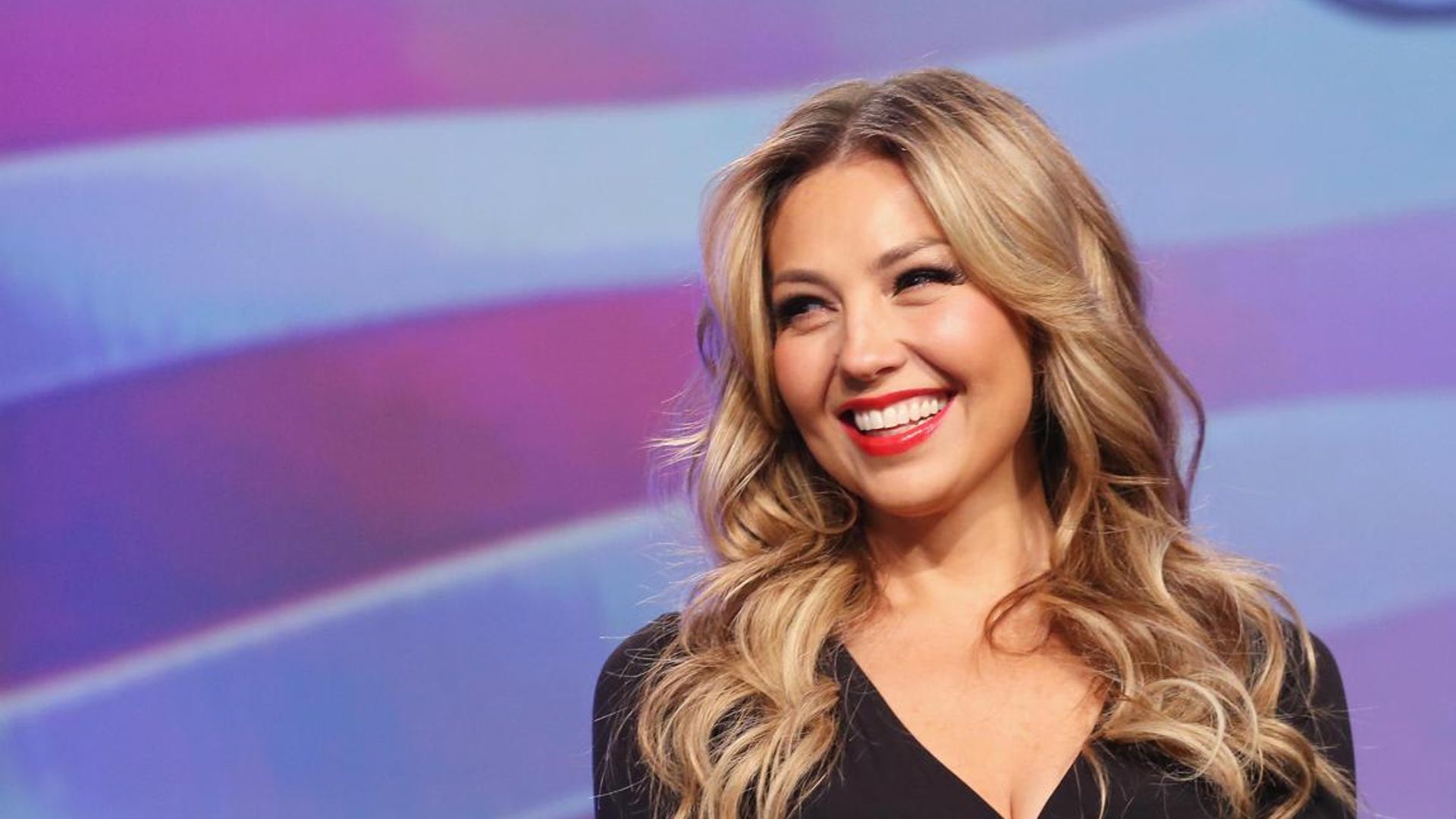 Thalía’s fans hilariously Photoshopped her telenovela characters next to her Christmas tree