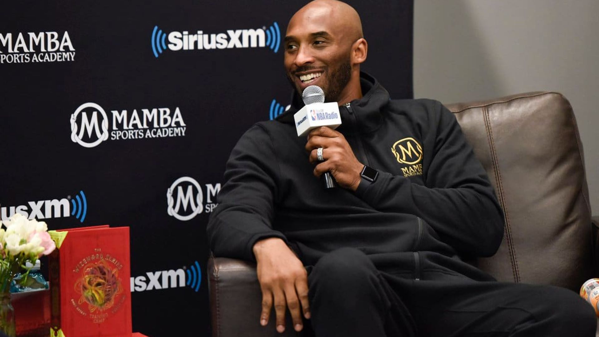 Celebrities tell their favorite Kobe Bryant stories