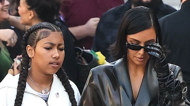Photo © 2025 Backgrid/The Grosby Group

EXCLUSIVE  

Los Angeles, CA  - 3 FEBRUARY 2025

Media mogul Kim Kardashian enjoys a mother-daughter outing at the Pantages Theater in Los Angeles, taking her daughter North West to see "Wicked". The duo was spotted arriving for the special outing.****

Kim Kardashian disfruta de una salida madre-hija en el Teatro Pantages de Los Ángeles, llevando a su hija North West a ver Wicked. El dúo fue visto llegando para la ocasión especial.