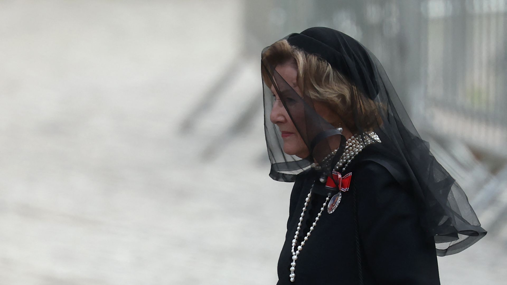 Queen Sonja’s heartbreaking farewell to King Harald: Her tears and Mette-Marit’s comforting support