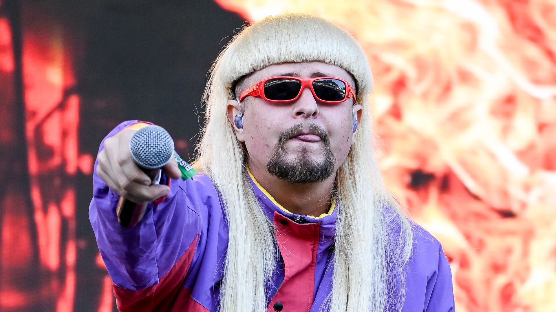 https://www.hola.com/us/horizon/landscape/d7166b26b9cb-san-francisco-california-oliver-tree-performs-on-day-1-of-outside-lands-music-an.jpg?im=Resize=(1200)