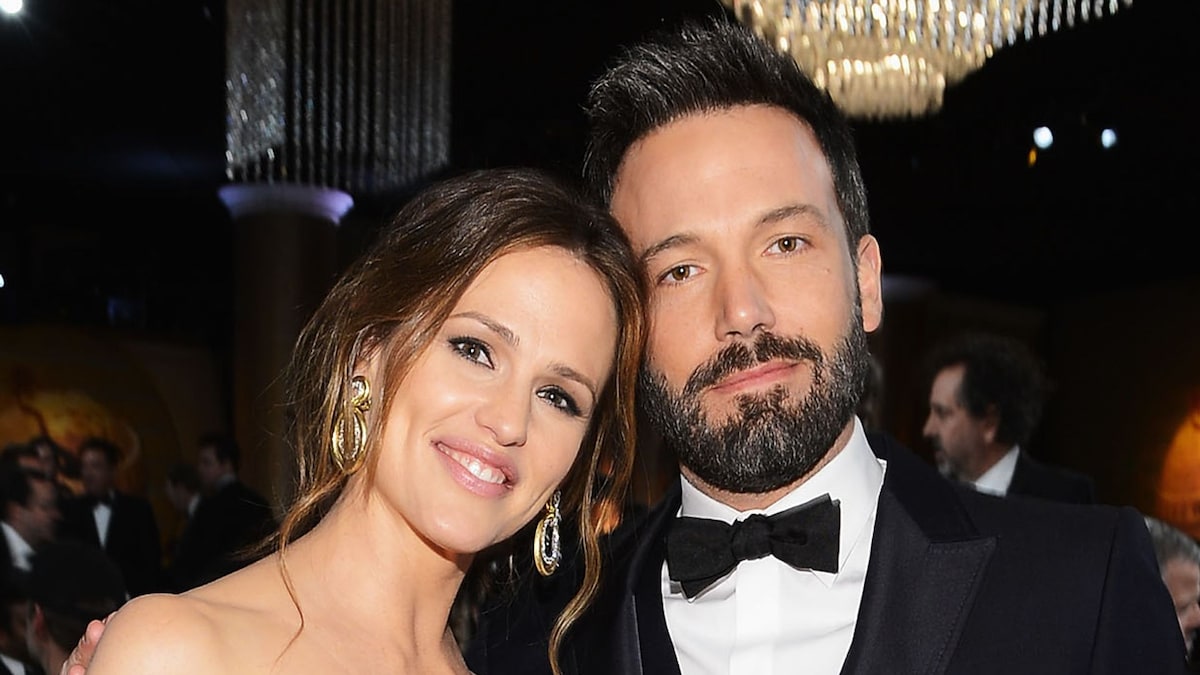 Ben Affleck and Jennifer Garner have a happy reunion at the theater in Los Angeles