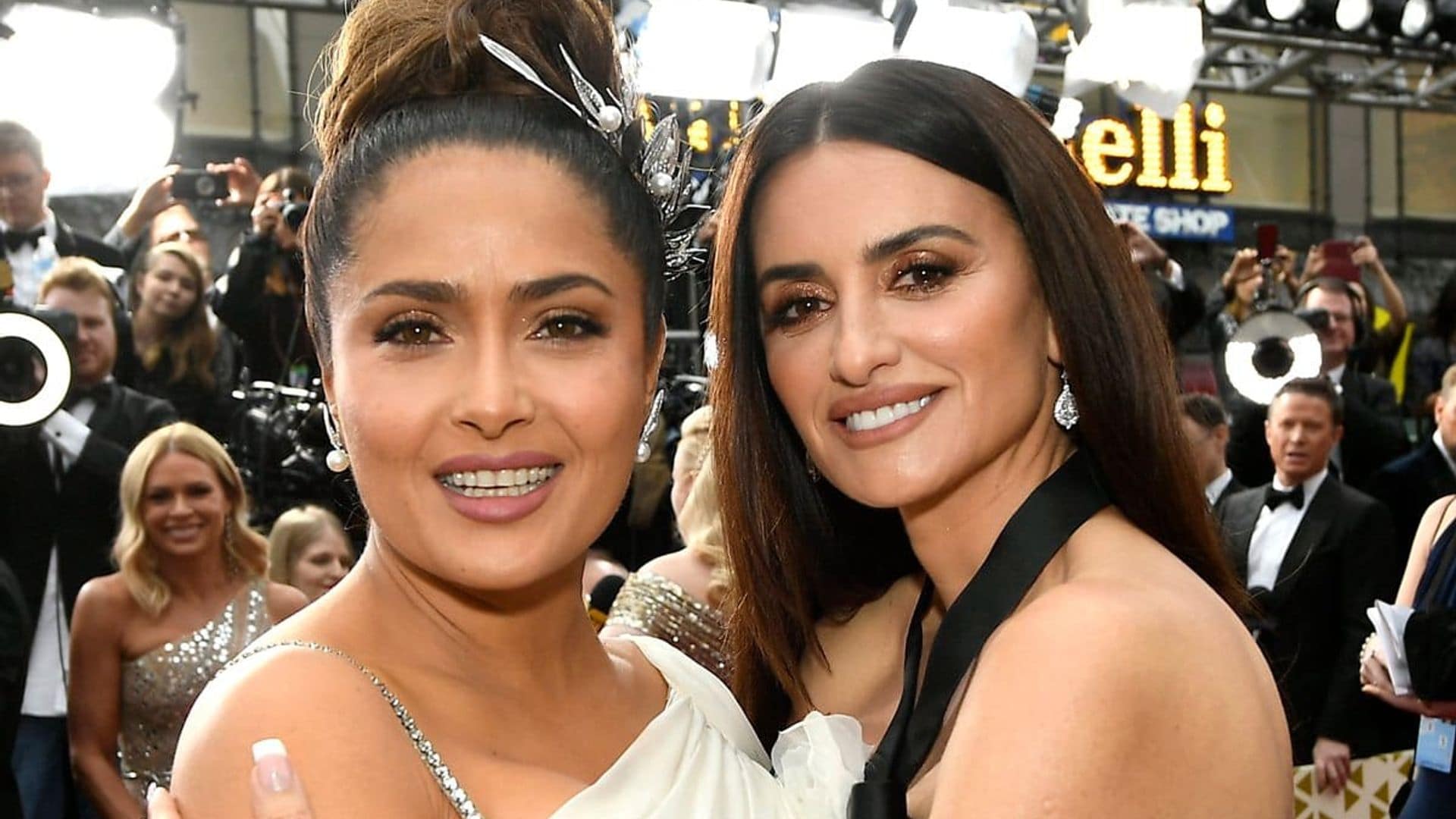 Penélope Cruz reveals the way Salma Hayek took her under her wing when she got to Hollywood