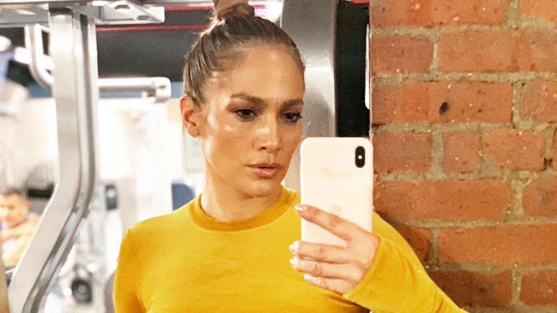 Alex Rodriguez shares makeup free video of JLo dancing and putting her abs on display