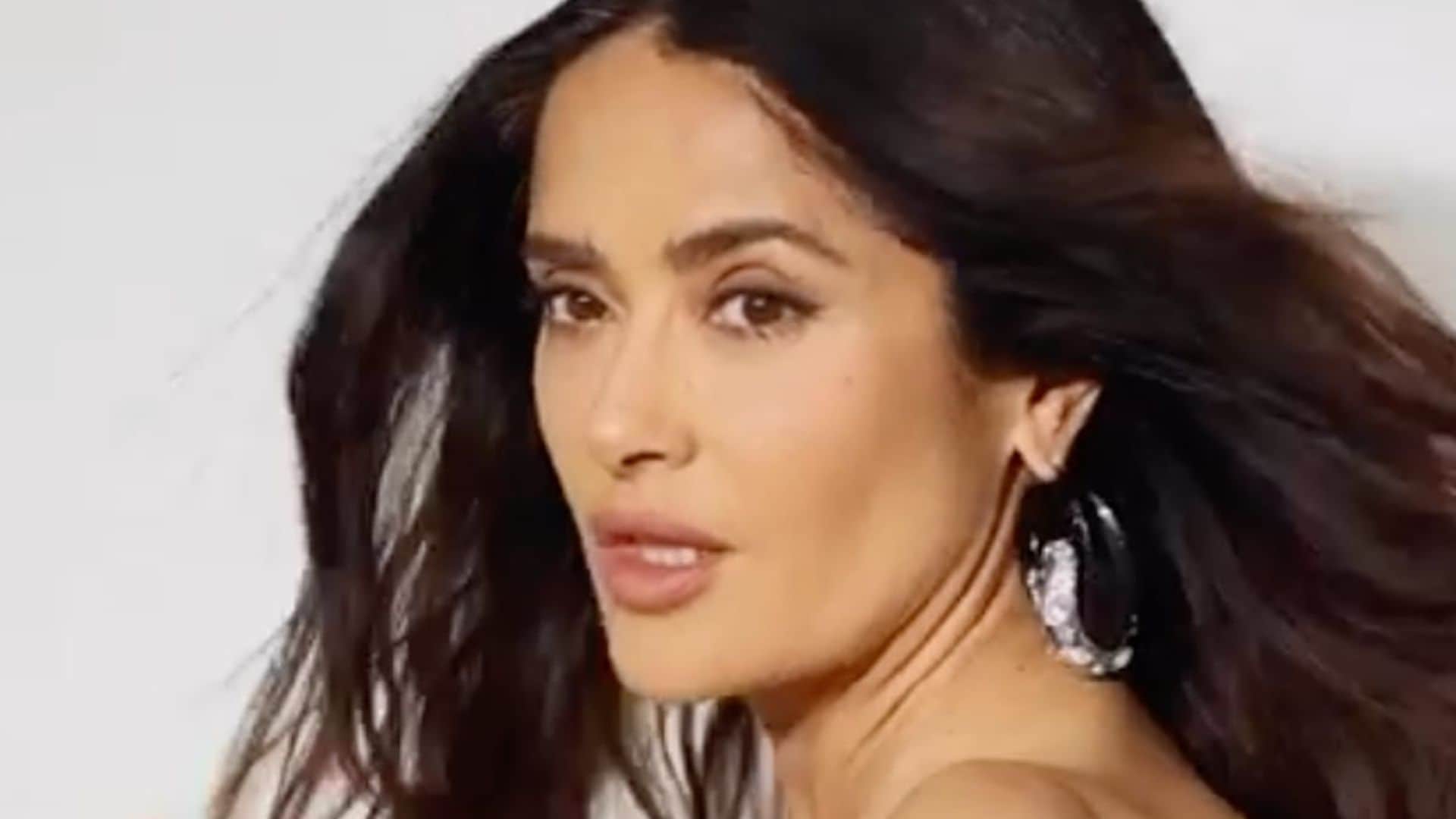 Salma Hayek turns up the heat with steamy sauna pics: ‘Sweating out the stress’