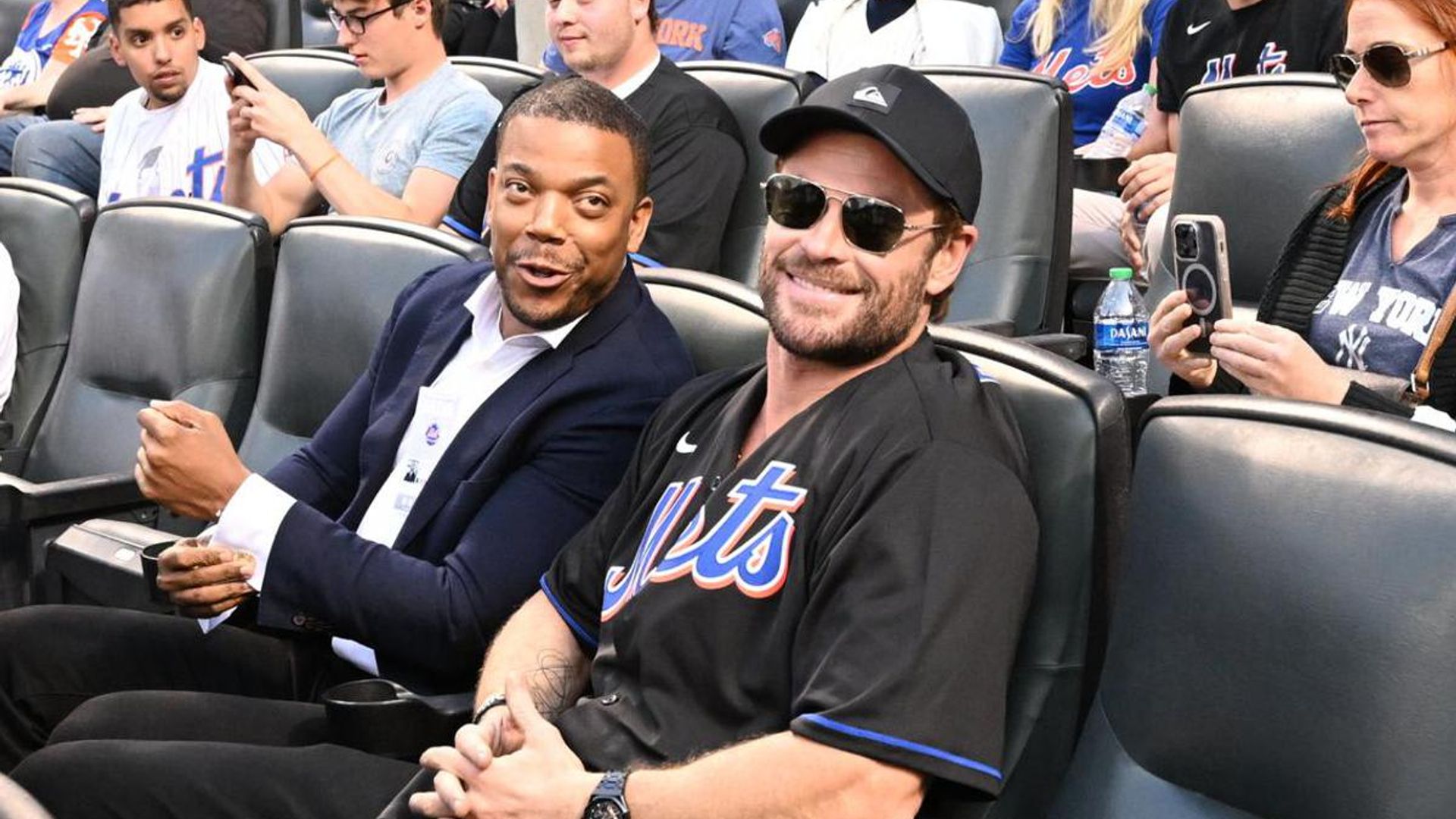 Chris Hemsworth takes a break from work by attending a NY Mets game
