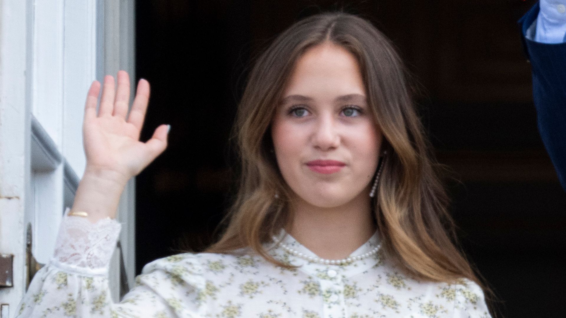 https://www.hola.com/us/horizon/landscape/dc907bcbafbe-copenhagen-denmark-princess-josephine-of-denmark-on-the-balcony-at-frederik-viii.jpg?im=Resize=(1200)