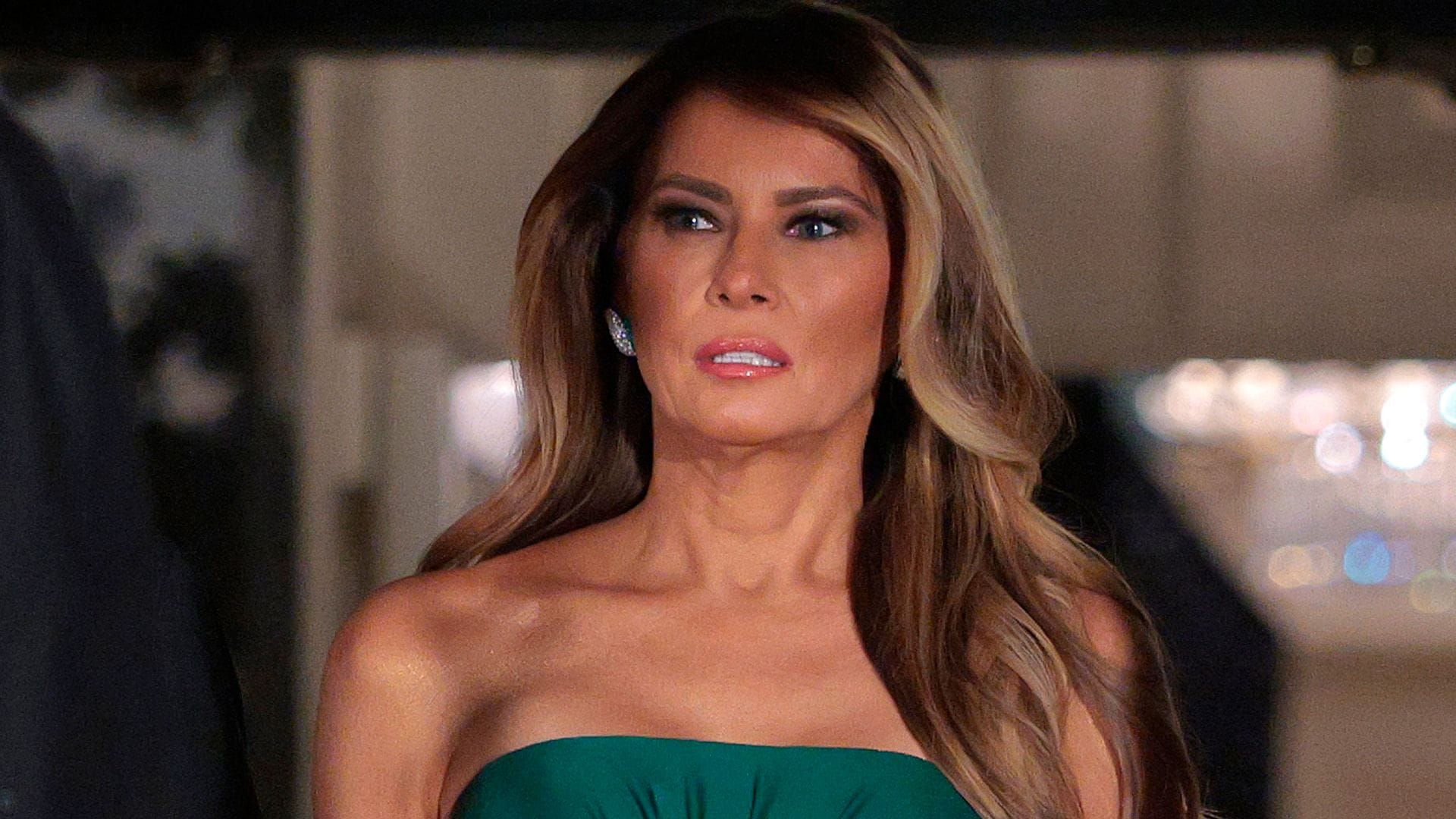 Melania Trump wears jewel-green strapless gown at White House state dinner with Saudi Crown Prince