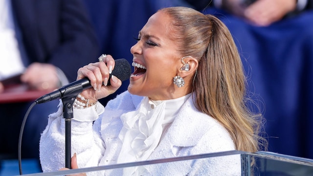 WASHINGTON, DC - JANUARY 20: Jennifer Lopez sings during the inauguration of U.S. President-elect Joe Biden on the West Front of the U.S. Capitol on January 20, 2021 in Washington, DC.  During today's inauguration ceremony Joe Biden becomes the 46th president of the United States. (Photo by Alex Wong/Getty Images) 