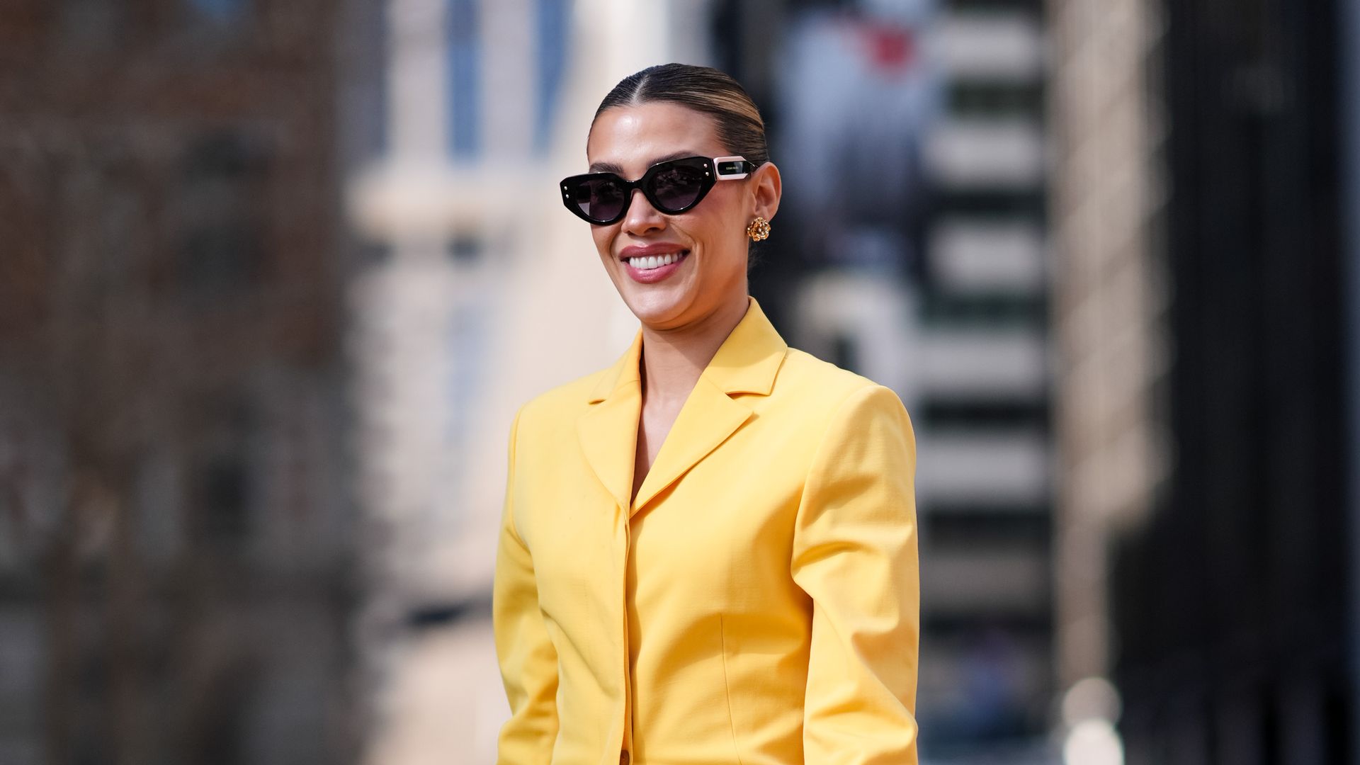 Michelle Salas supports Luis Miguel as he makes history in Spain