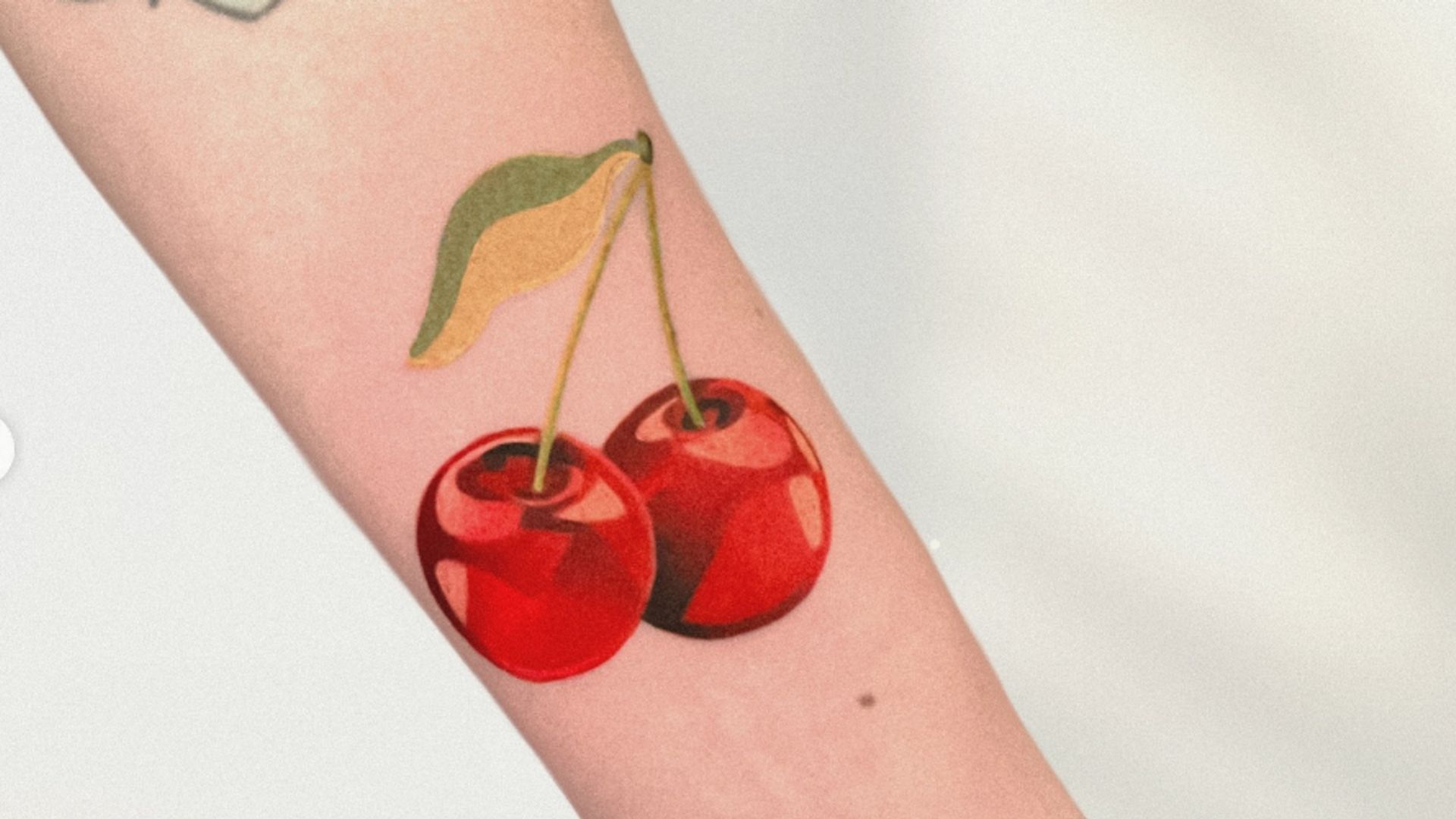 Is this tattoo trend replacing black ink?