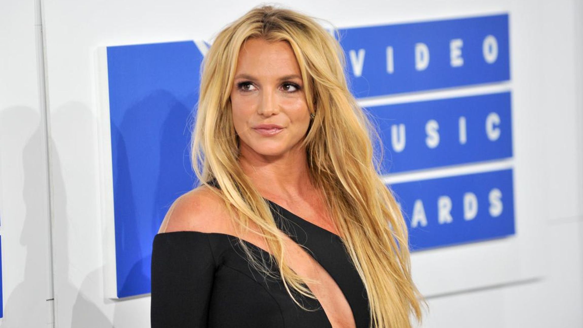 Britney Spears opens up about her insecurities and feeling like ‘an ugly duckling’ growing up