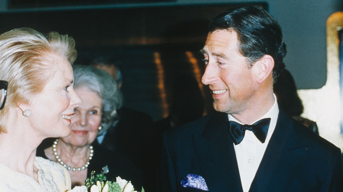 https://www.hola.com/us/horizon/landscape/e26f3e2ddbaf-le-prince-charles-et-la-duchesse-de-kent-katharine-worsley-assistent-c3a0-la-p.jpg?im=Resize=(1200)
