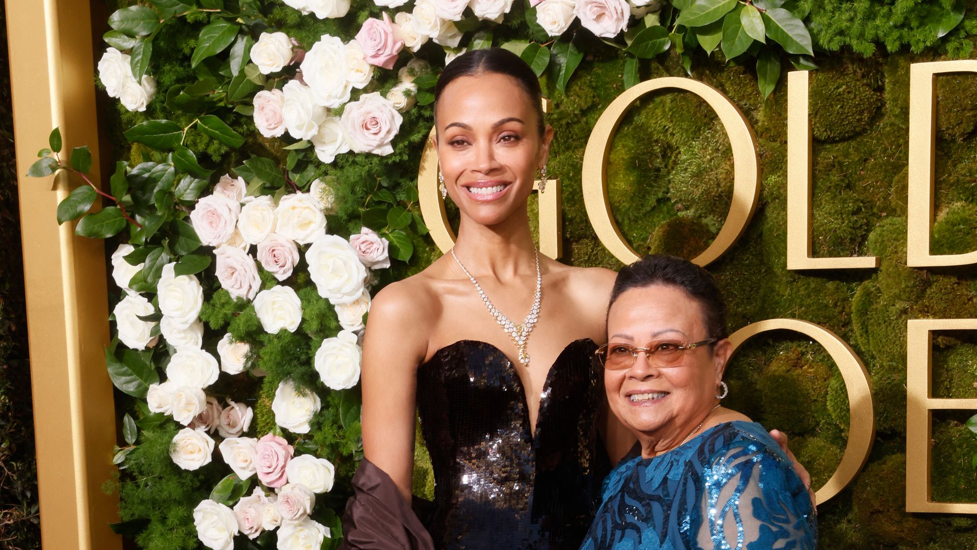 Zoe Saldaña’s mom insists on one unexpected cuisine while traveling