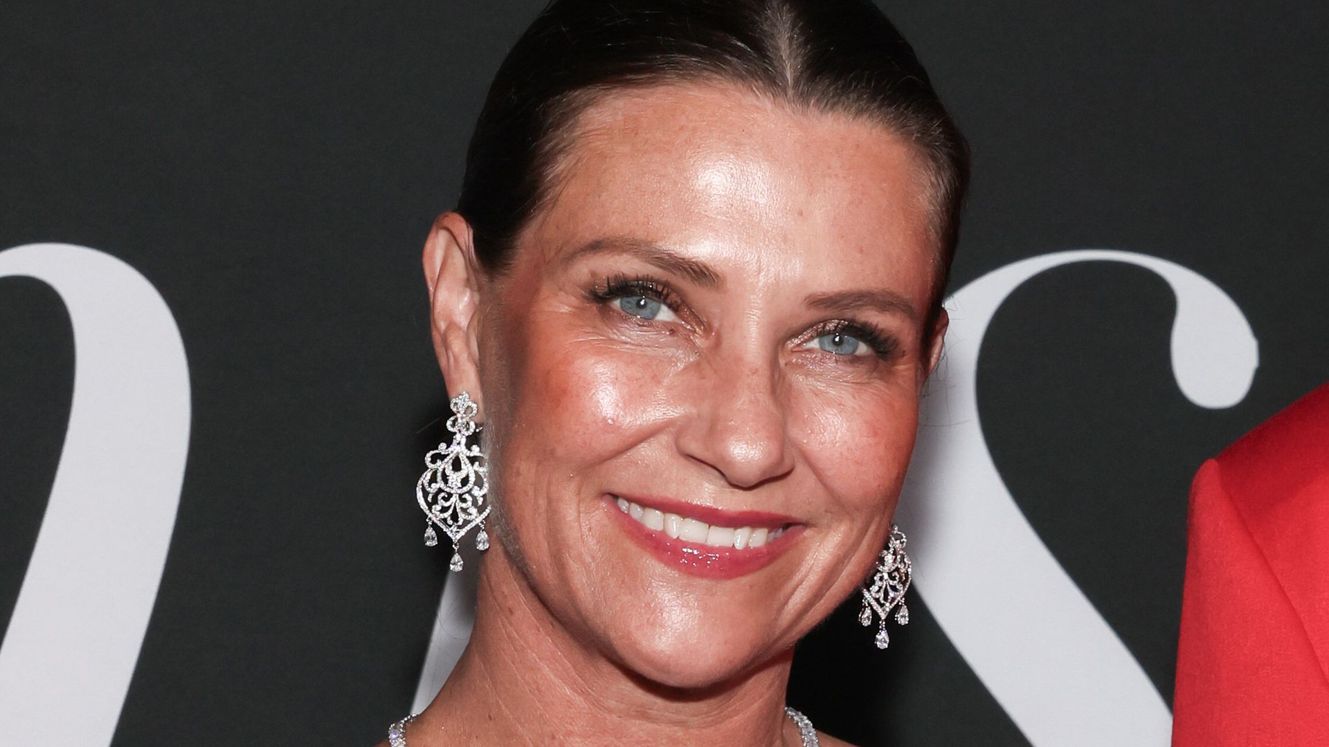 https://www.hola.com/us/horizon/landscape/e4568a5b46ce-los-angeles-california-martha-louise-attend-the-1st-annual-gurus-awards-at-the-s.jpg?im=Resize=(1200)