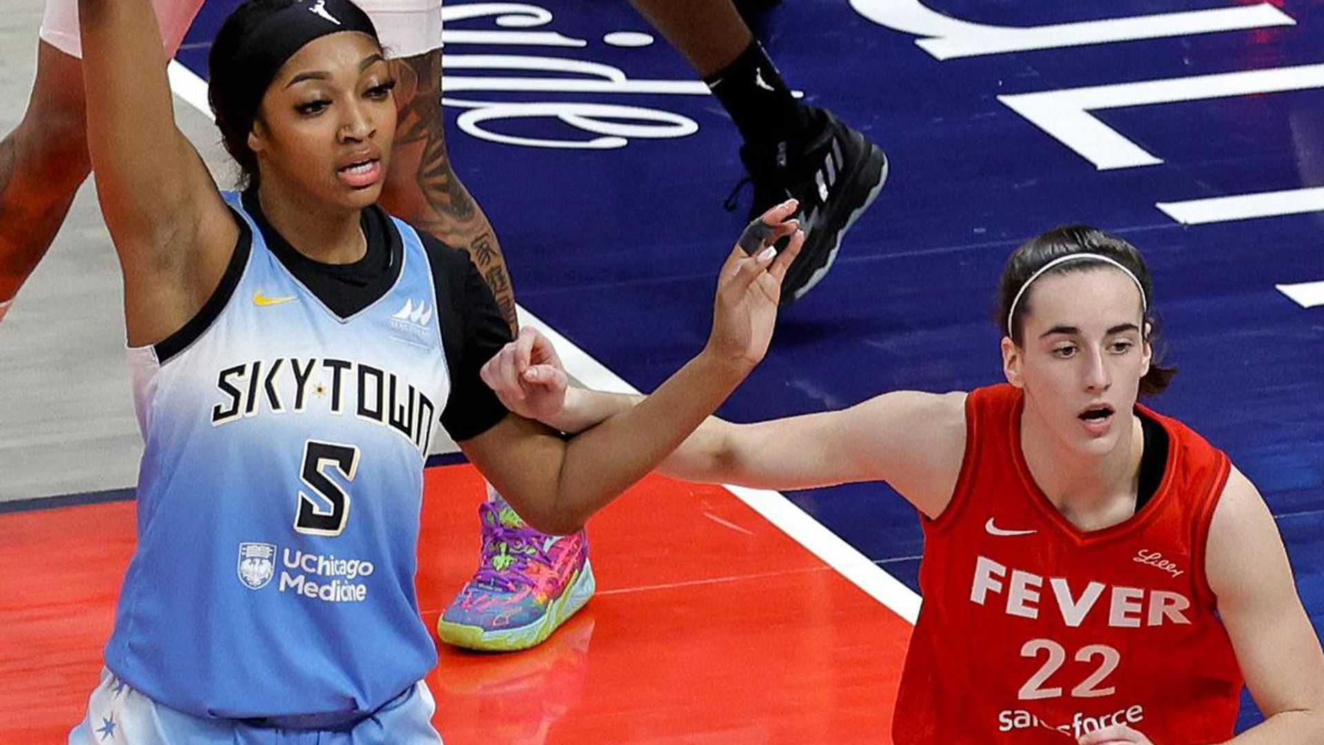 Angel Reese defends Chennedy Carter’s flagrant-1 violation against Caitlyn Clark