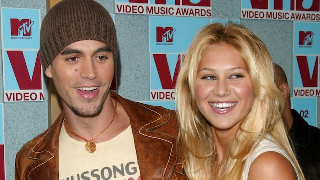 Enrique Iglesias and Anna Kournikova at the 2002 MTV Music Video Awards