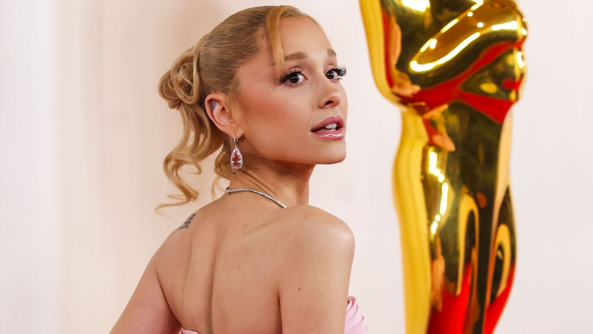 Ariana Grande's emotional reaction after first Oscar nomination: 'I'm still trying to breathe'