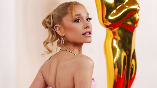 Ariana Grande arriving on the red carpet at the 96th Annual Academy Awards