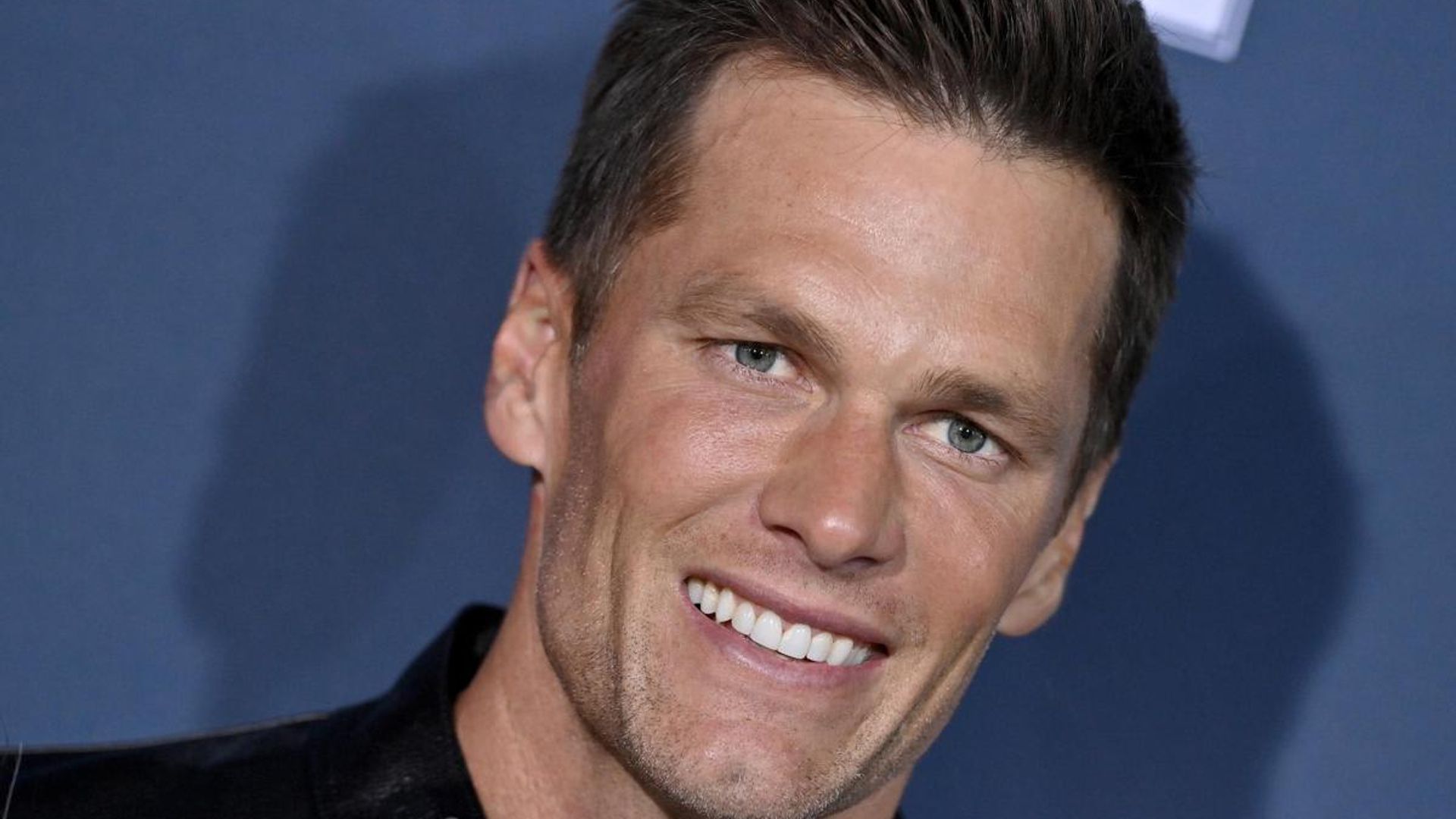 Tom Brady announces definite retirement from football