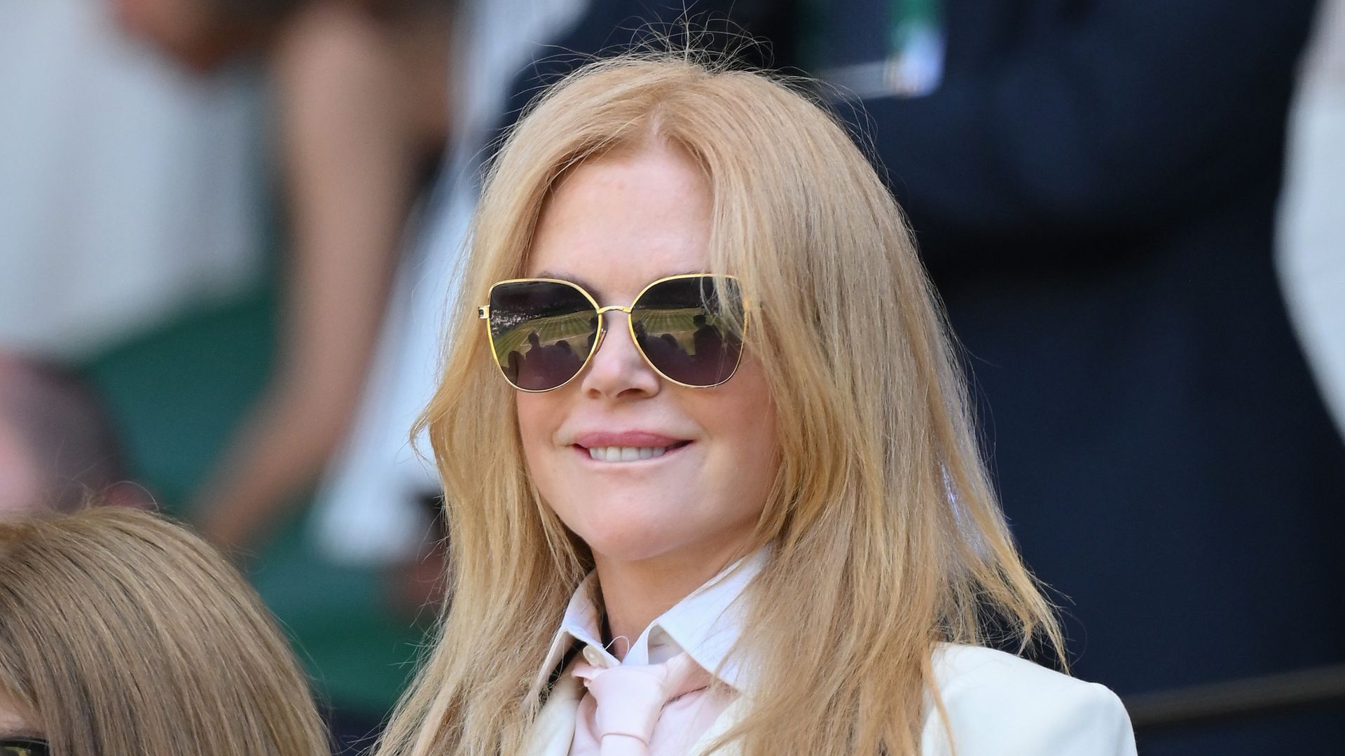 https://www.hola.com/us/horizon/landscape/e9d7ed2a249d-london-england-nicole-kidman-wearing-ralph-lauren-attends-day-fourteen-of-the-20.jpg?im=Resize=(1200)