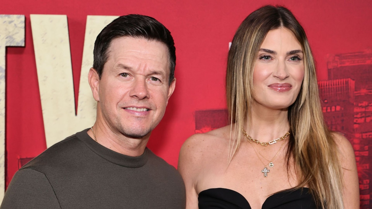 https://www.hola.com/us/horizon/landscape/ecd37492fc8e-new-york-new-york-mark-wahlberg-and-rhea-durham-attend-amazons-play-dirty-world-.jpg?im=Resize=(1200)